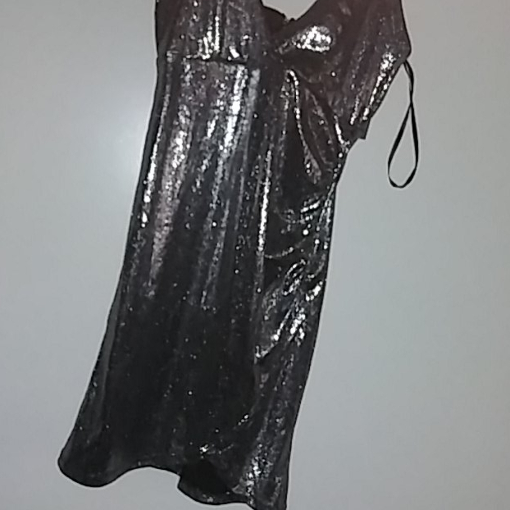 Partish Dress - Picture 4 of 5